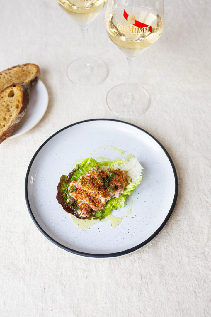 Veal tartare with breadcrumbs – G.H.Mumm